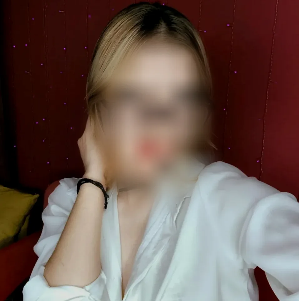 Amy, 22