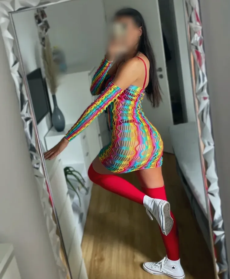 Rachel, 24