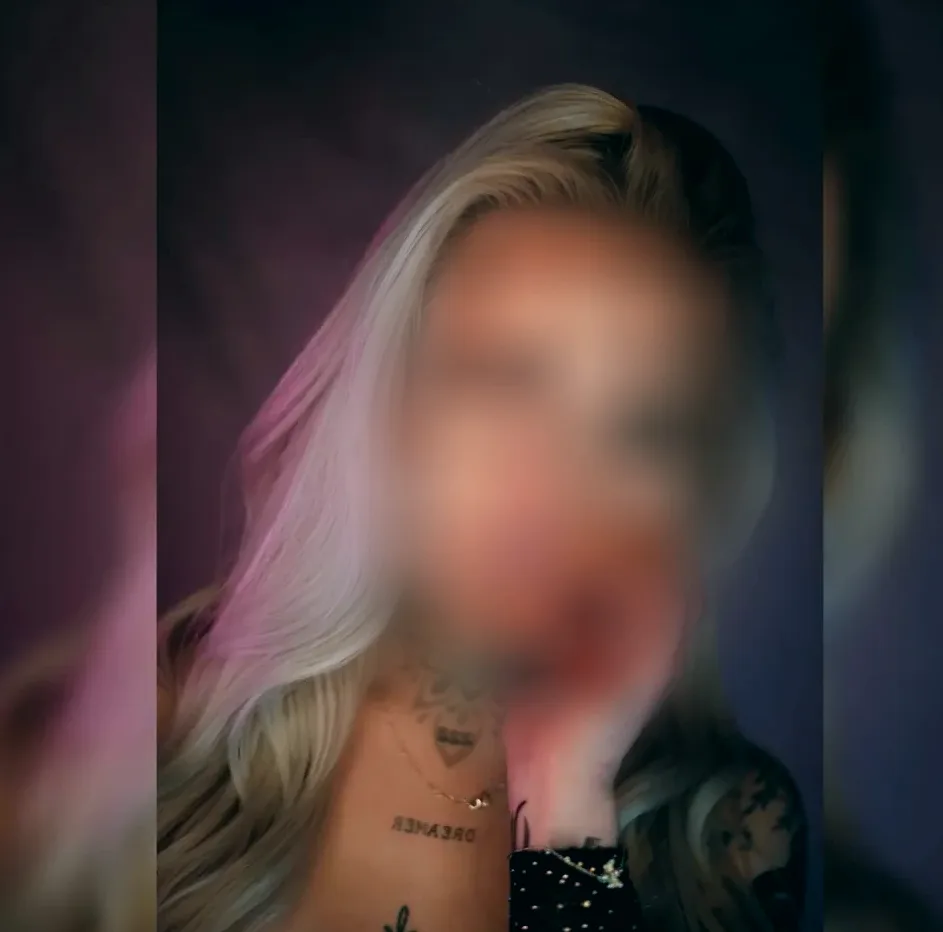 Rosie, 26