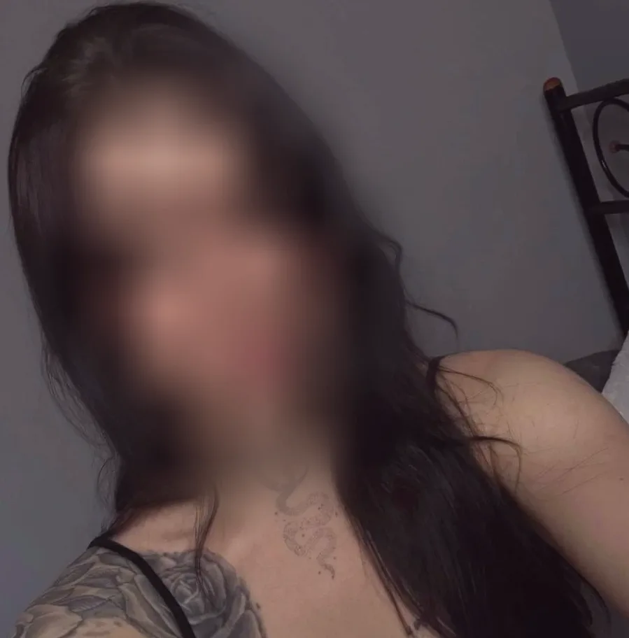 Skye, 34