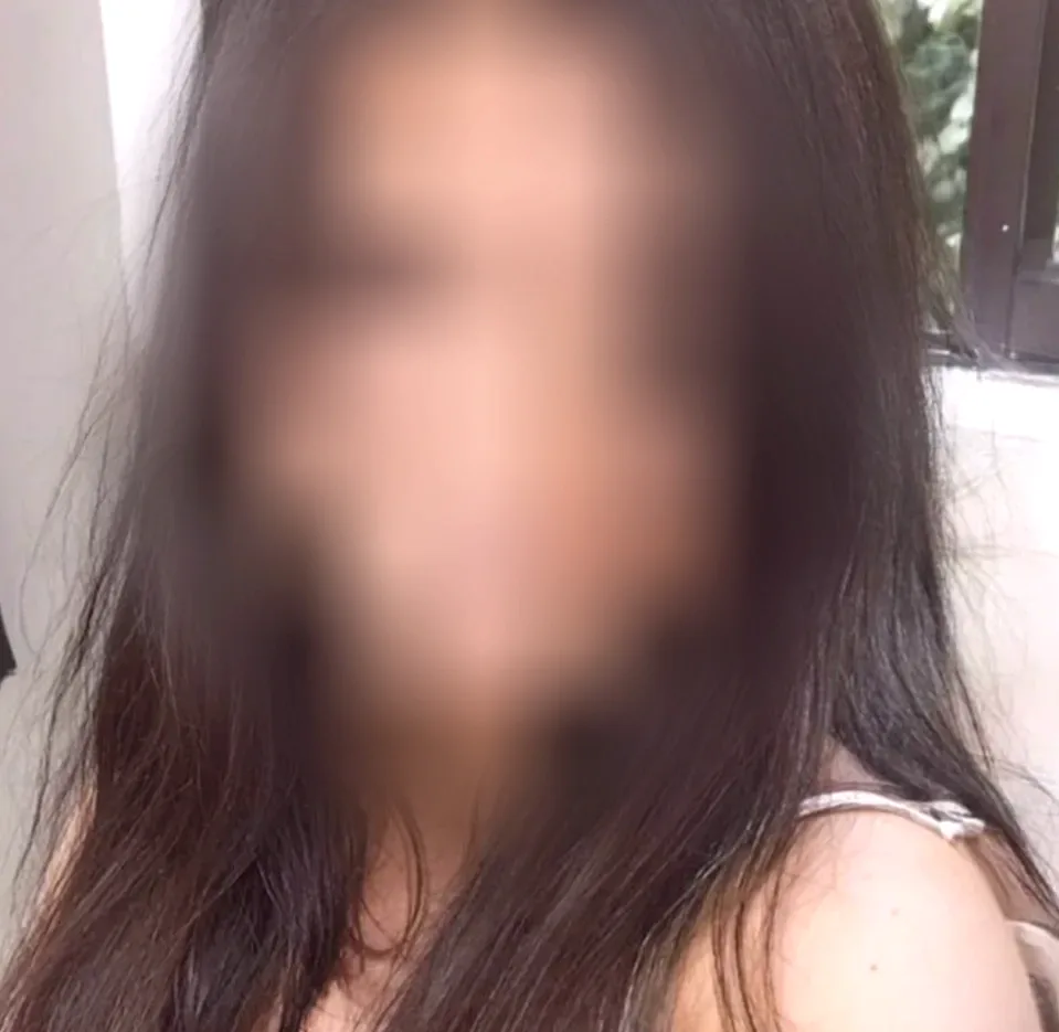 Yasmin, 21